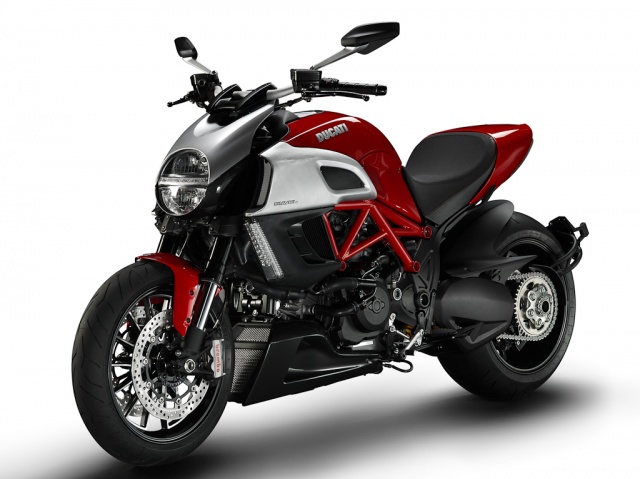 2011 Ducati Diaval - Front Left 3/4