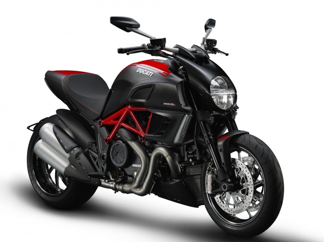 2011 Ducati Diaval - Front Left 3/4