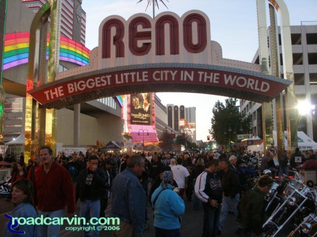 Dusk in Reno - heading into downtown (VIII) Dusk in Reno - heading into downtown (VIII)