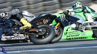 Close Pass - Peris &amp; Szoke: Chris Peris makes a close pass on Jordan Szoke in turn 8a on the last lap.