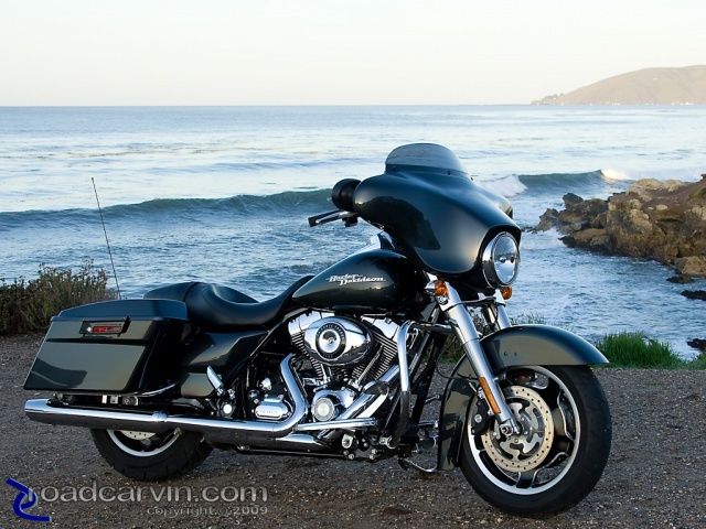 2009 Harley-Davidson FLHX Street Glide and the Pacific Ocean, 