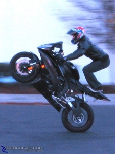 Raven R6 Yamaha Wheelie
